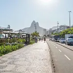 Apto Com Tv E Garagem Ao Lado Da Praia De Ipanema